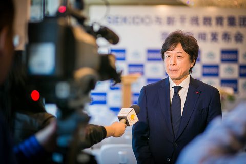 マルチ通訳機と多言語映像通訳のパッケージサービスを提供開始